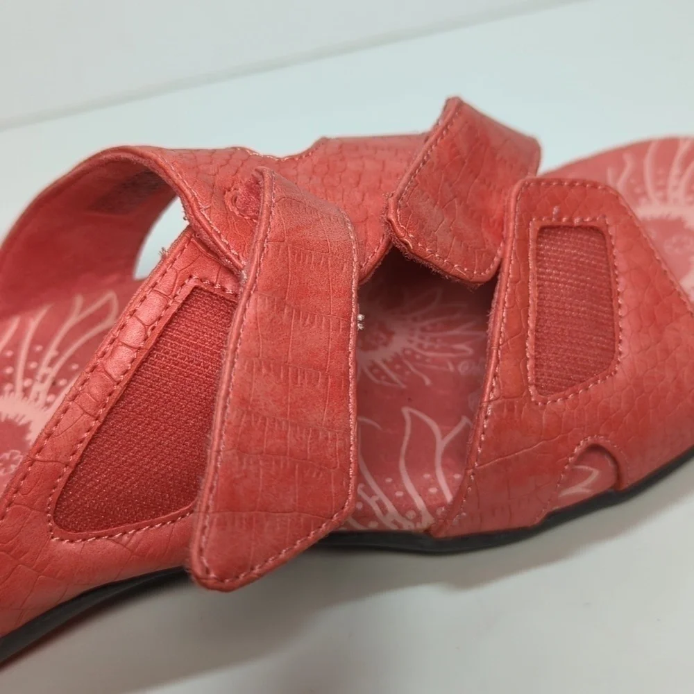 Vionic nwt laurel